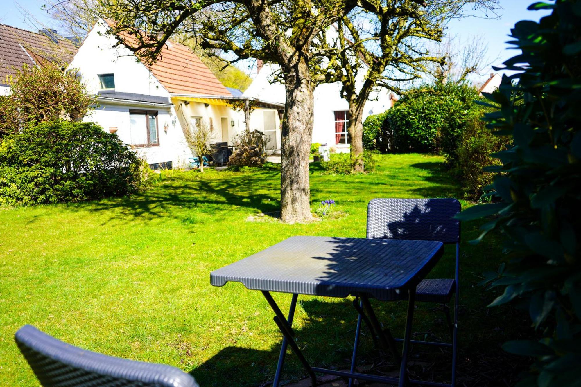 Gemuetliches Haus Mit Grossem Traumhaften Garten Bremen Luaran gambar